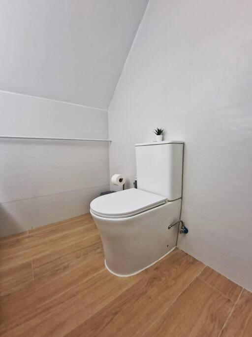 Encantador Duplex Para 6 A 1 Minuto De La Playa Бенальмадена Экстерьер фото
