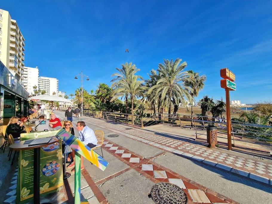 Encantador Duplex Para 6 A 1 Minuto De La Playa Бенальмадена Экстерьер фото