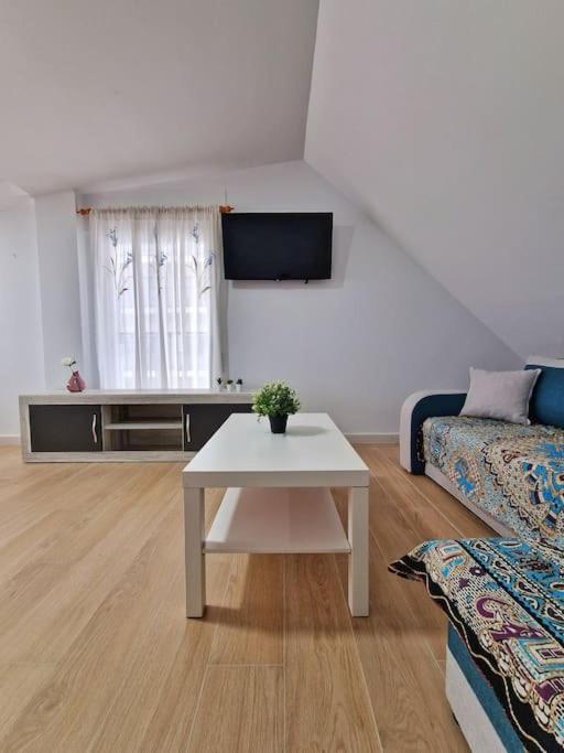 Encantador Duplex Para 6 A 1 Minuto De La Playa Бенальмадена Экстерьер фото