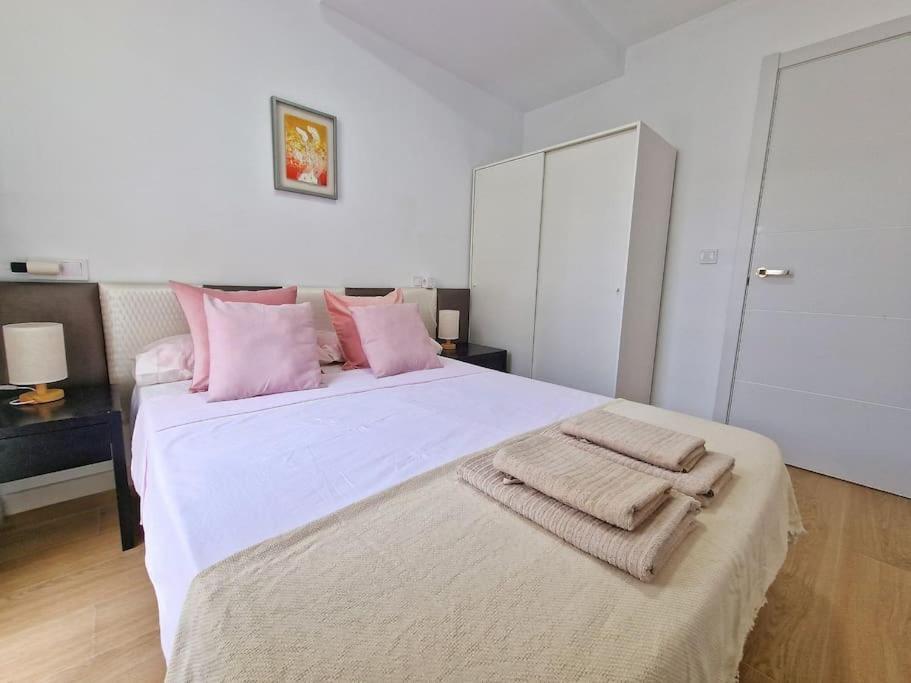 Encantador Duplex Para 6 A 1 Minuto De La Playa Бенальмадена Экстерьер фото
