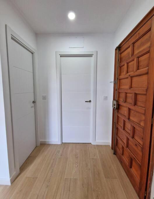 Encantador Duplex Para 6 A 1 Minuto De La Playa Бенальмадена Экстерьер фото